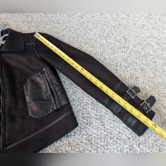 NWOT Guess UNISEX (Size S)  Faux-Leather Black Bomber Jacket With Sherpa Lining - Picture 12 of 16